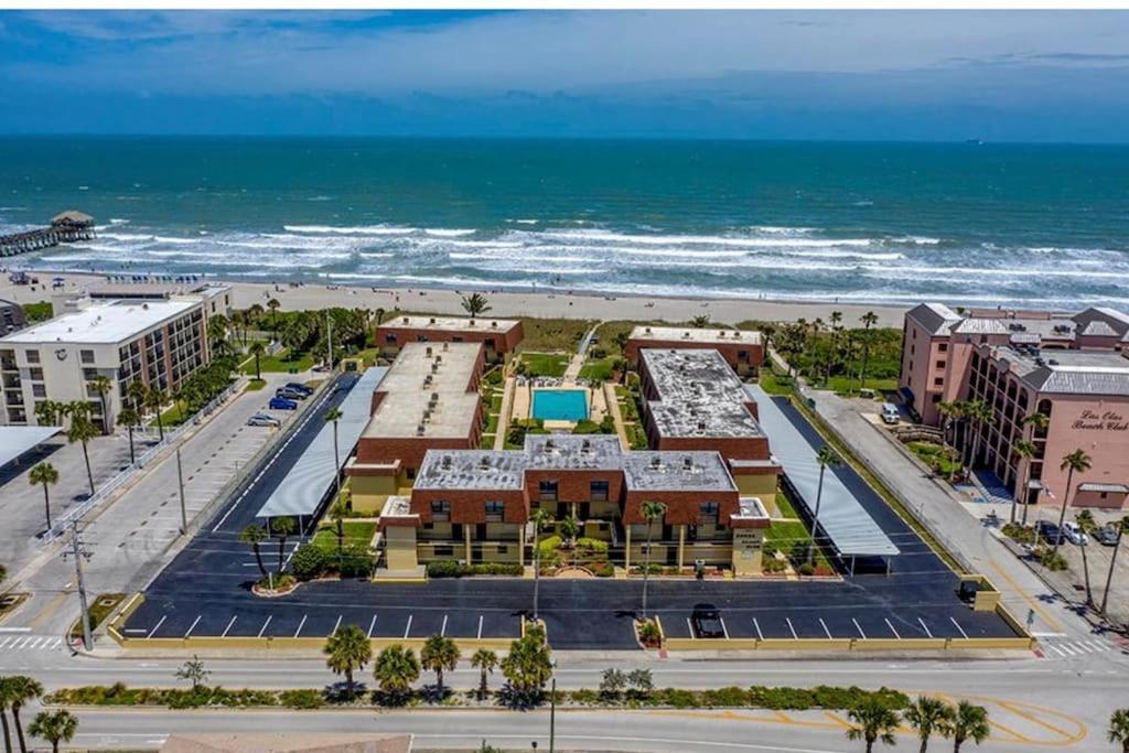 Condo By The Sea! Коко Бийч Екстериор снимка